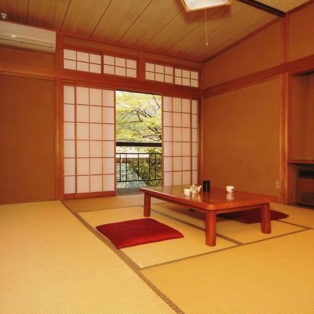 Готель Minshuku Miyama Nakano  Екстер'єр фото