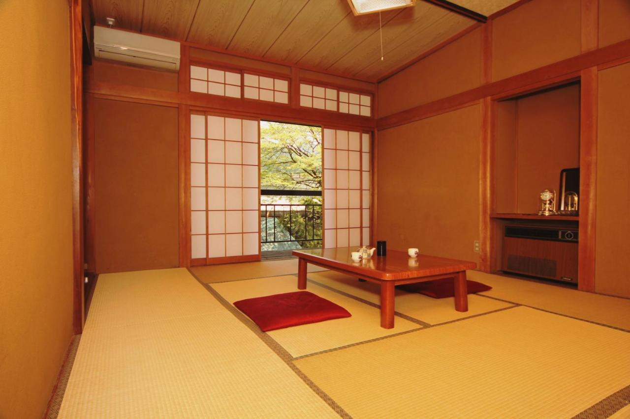 Готель Minshuku Miyama Nakano  Екстер'єр фото