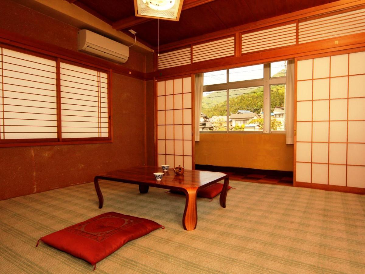 Готель Minshuku Miyama Nakano  Екстер'єр фото